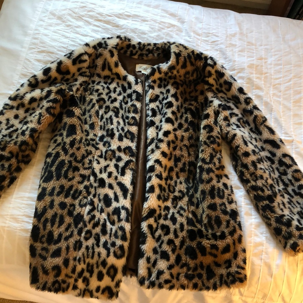 Leopard print jacket, extremely warm